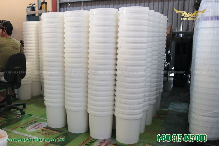 Đặc điểm của thùng nhựa đựng phân bón